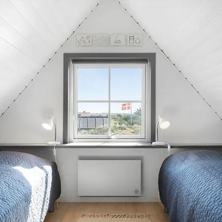 6613-hvide-sande-arvidvej-274 * Bjerregård